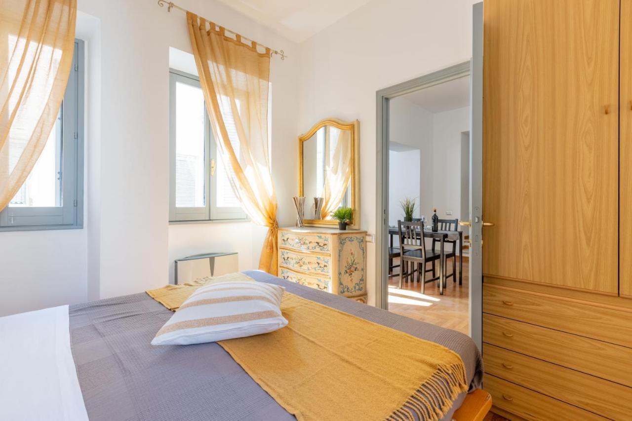 Vg Fori Imperiali 5 Stelle Appartamento Elegante โรม ภายนอก รูปภาพ
